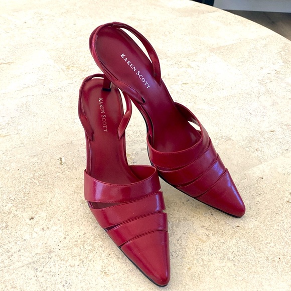 Red Pointed Heels - Picture 2 of 6